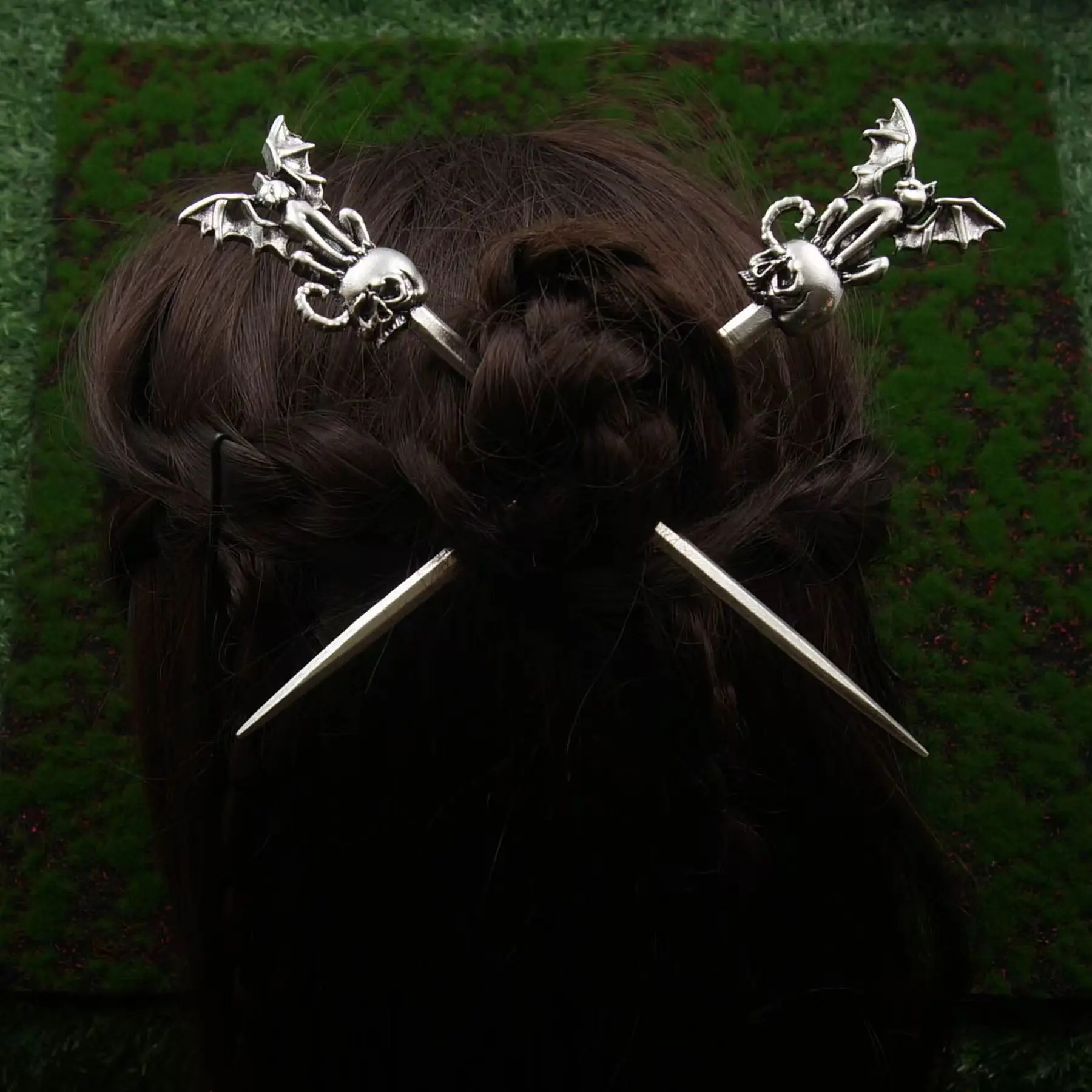 1 шт., готическая заколка для волос со скелетом и летучей мышью, темный тотем, подходит для причесок, наряды в стиле панк, нишевые персонализированные головные уборы