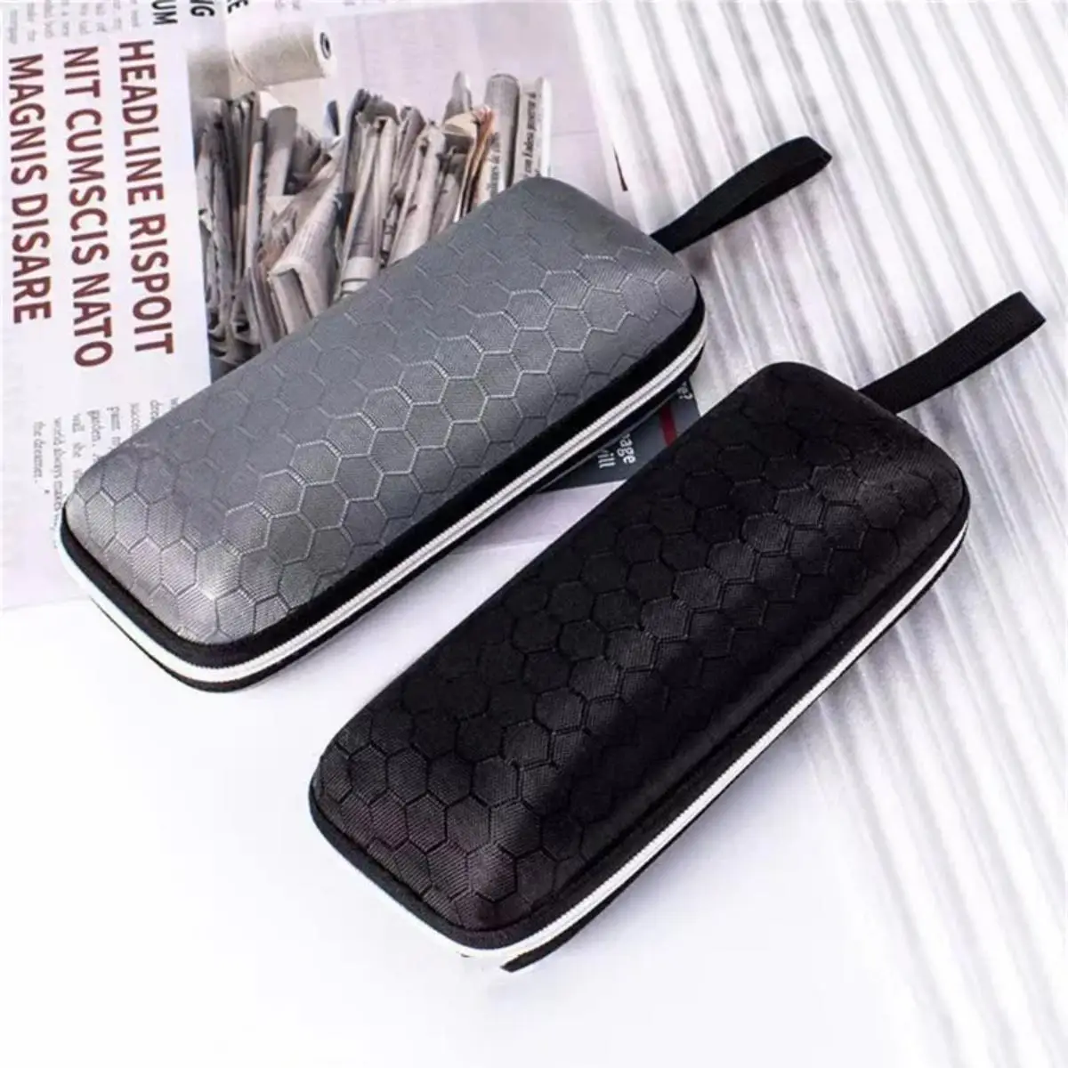 1pc Honeycomb Pattern Glasses Case Protable Minimalist Hard Eyewear Protector With Lanyard Zipper Eyeglasses Storage Box Accesso