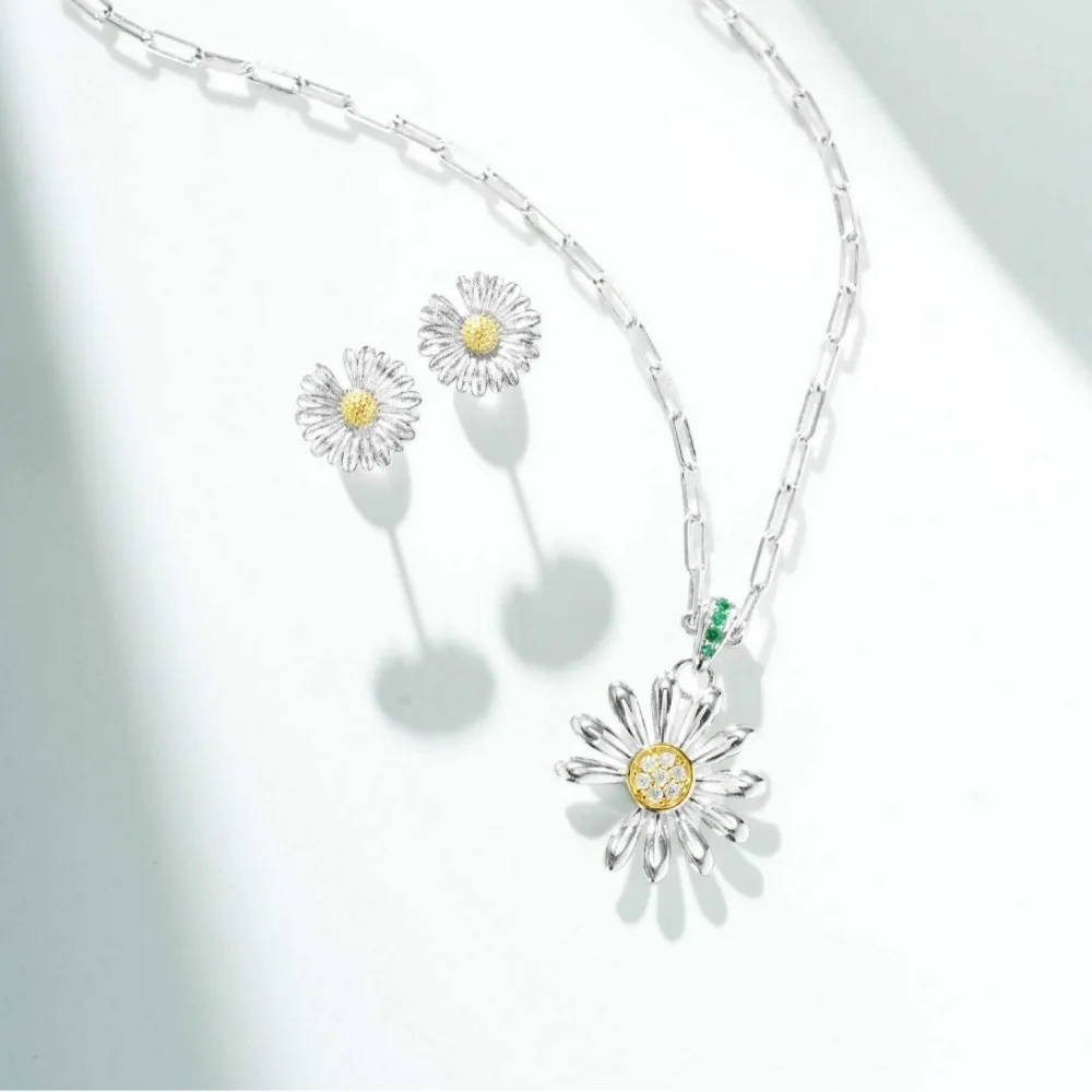PT950 Platinum Daisies Necklace - Suitable for both men and women in Japan and Korea