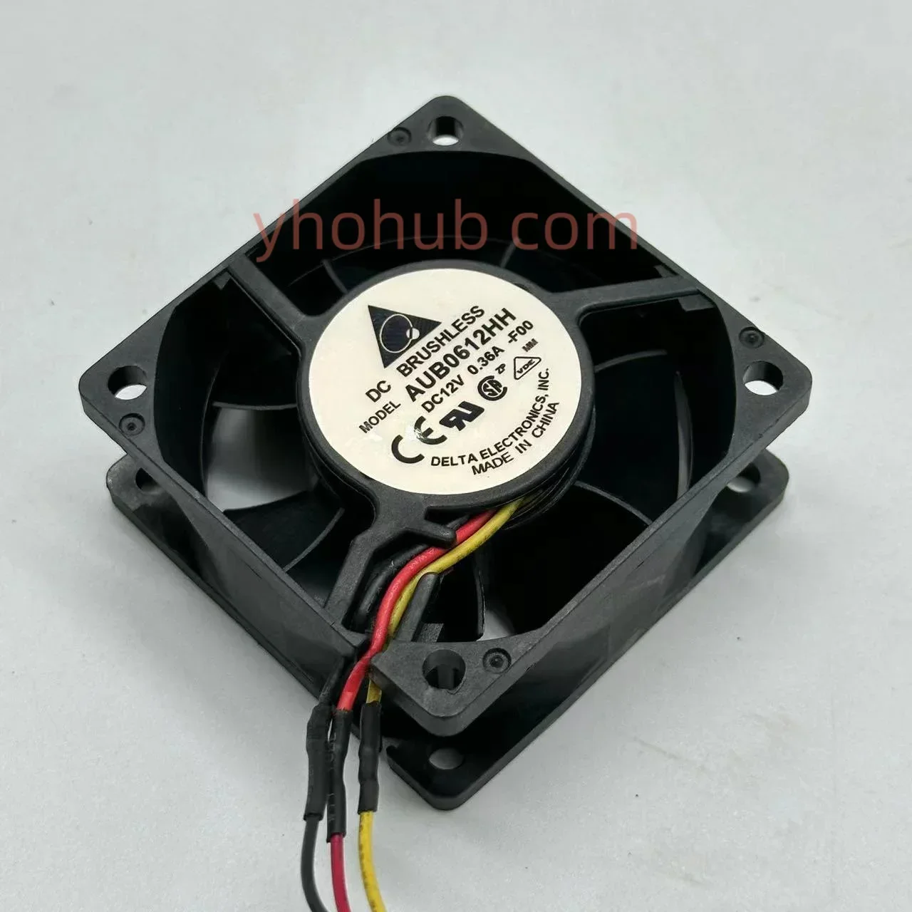 Delta Electronics AUB0612HH F00 DC 12V 0.36A 60x60x25mm 3-Wire Server Cooling Fan