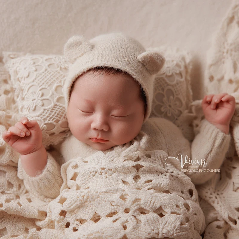 Newborn Knit Bear Hat and Jumpsuit Photography Outfit Heart Posing Props Ins Style Blanket and Pillow Studio Photography Costume