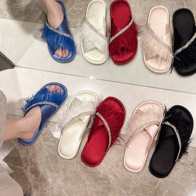 Buty Kapcie damskie Outdoor Loafers Slides Female Mule Low Flat Mules Fabric Plastic Hoof Heels Sewing Rubber Shoes Woman 2024