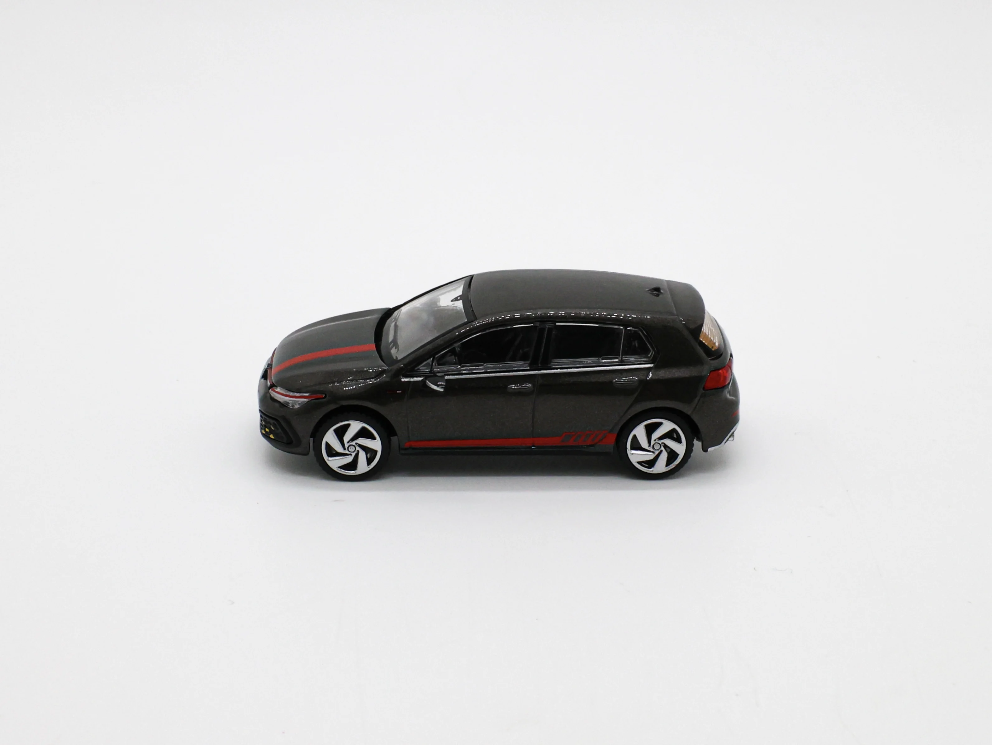 Sonic Gear 1/64 Volkswagen Golf GTI MK8 SUV Sportwagen Druckguss-Miniaturmodell mit Freilaufrädern Sammlerstück Geschenk für Kinder Jungen – Detail 5