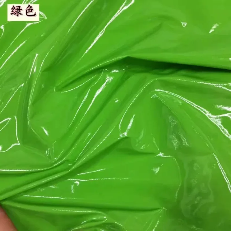 Tela de cuero PU con acabado de espejo de Color sólido suave, superficie brillante para diseño de disfraz, ropa de escenario de baile, accesorios decorativos DIY