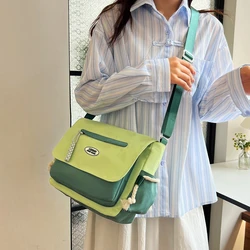 Fashionable and versatile, trendy retro crossbody bag, women's casual shoulder bag, student large capacity mailman bag