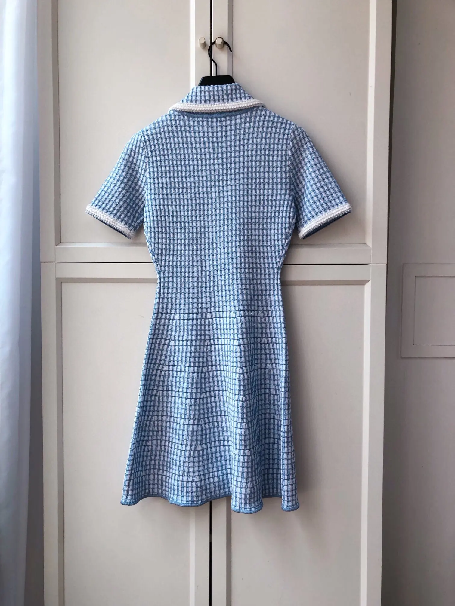 Women's Clothing  Clear sky blue plaid glitter silver knitted short-sleeved dress, the upper body is super white