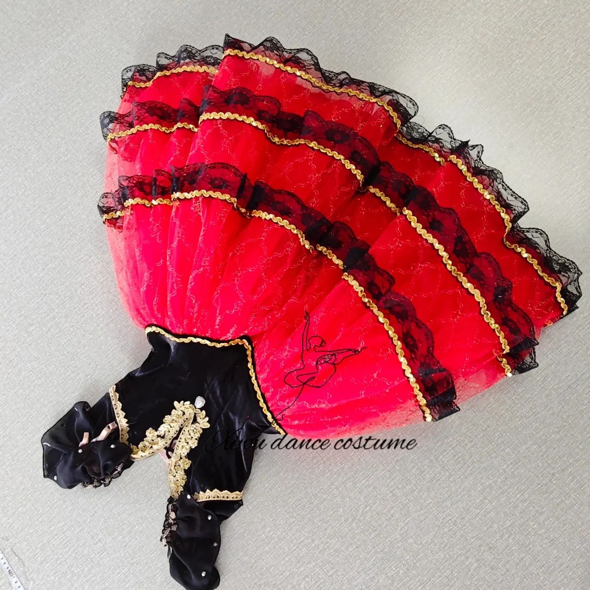 Sukienka sceniczna w stylu flamenco, czarno-czerwona, z falbanami