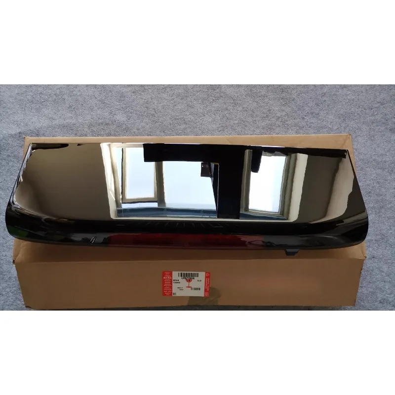 

LR072856 Reverse Lamp High Brake Tip Lamps Rear Upper Tail Light for Land Rover Discovery 3 4