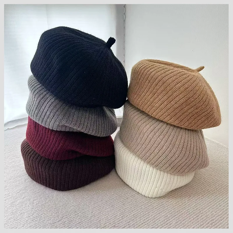 Autumn And Winter New Model Beret Woman's Retro Art Versatile Painter's Caps Outdoors Keep Warm Knitted Hats