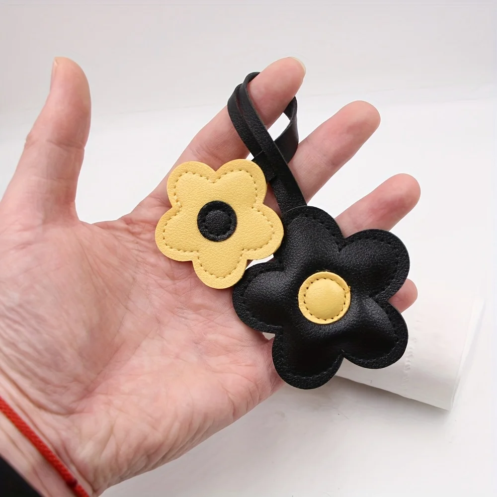 수제 고품질 가죽 꽃 귀여운 만화 펜던트, 창의적인 가방 장식, 만화 스타일 열쇠고리, 가방, 백팩 액세서리