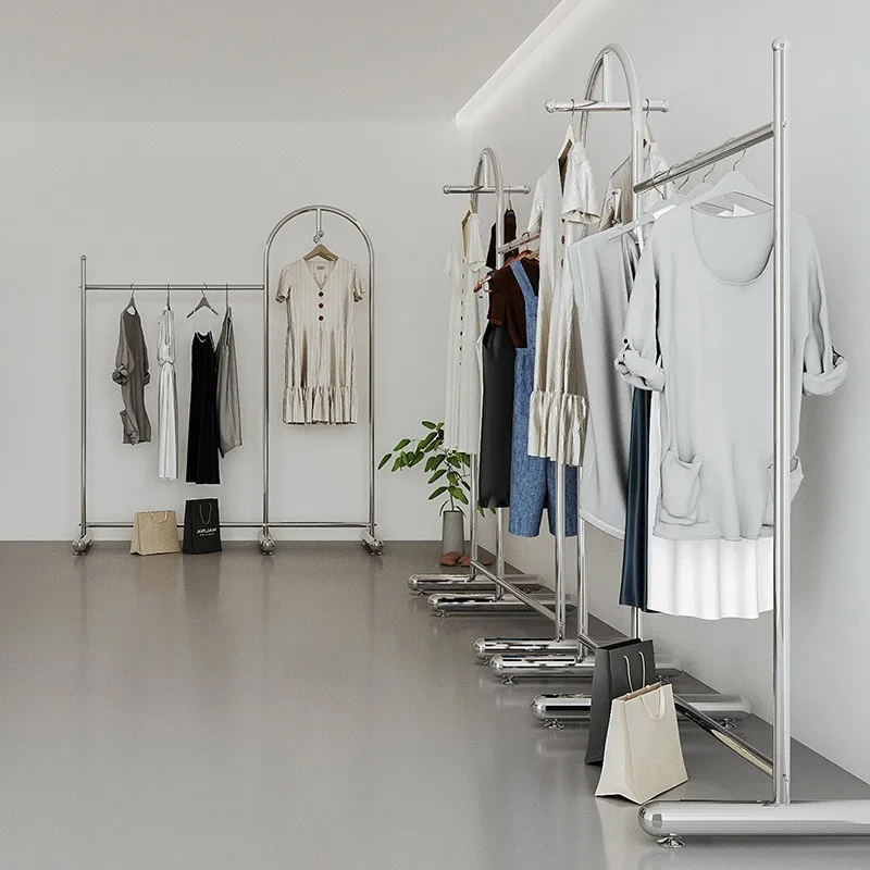 Benutzerdefiniert. Bekleidungsgeschäft Display Rack Boden Display Rack Edelstahl gebürstet Silber Kleiderbügel Internet Hot Damen Tuch