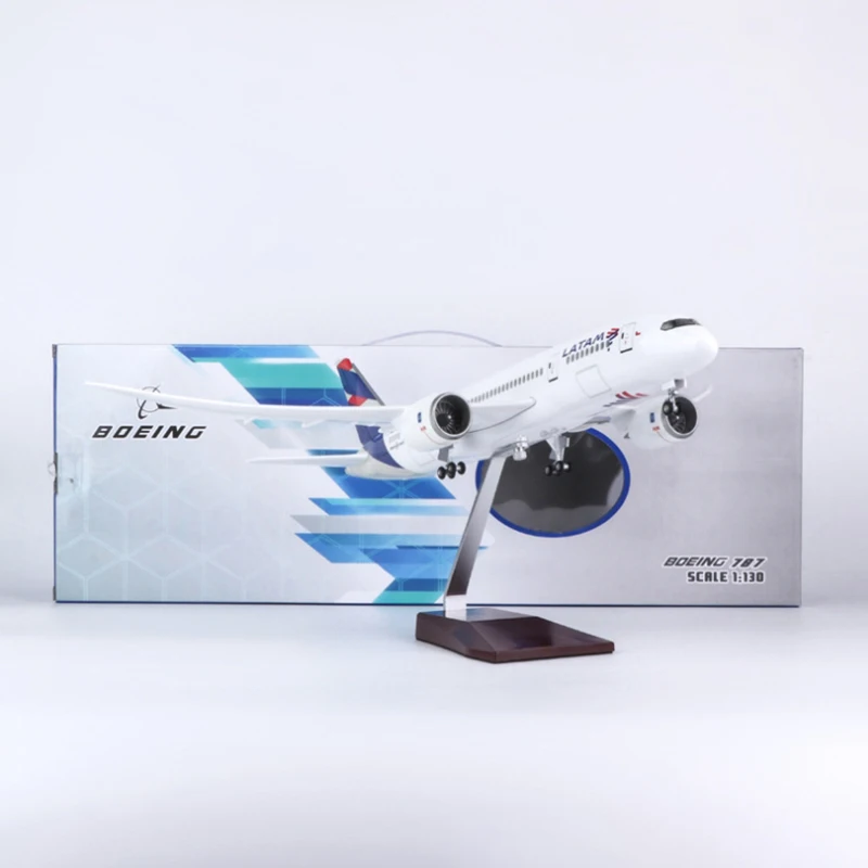 47CM Chile LATAM Airline Airplane Model Toy 787 B787 Dreamliner Aircraft 1/130 Plastic Resin Replica Plane Model Toy Collection