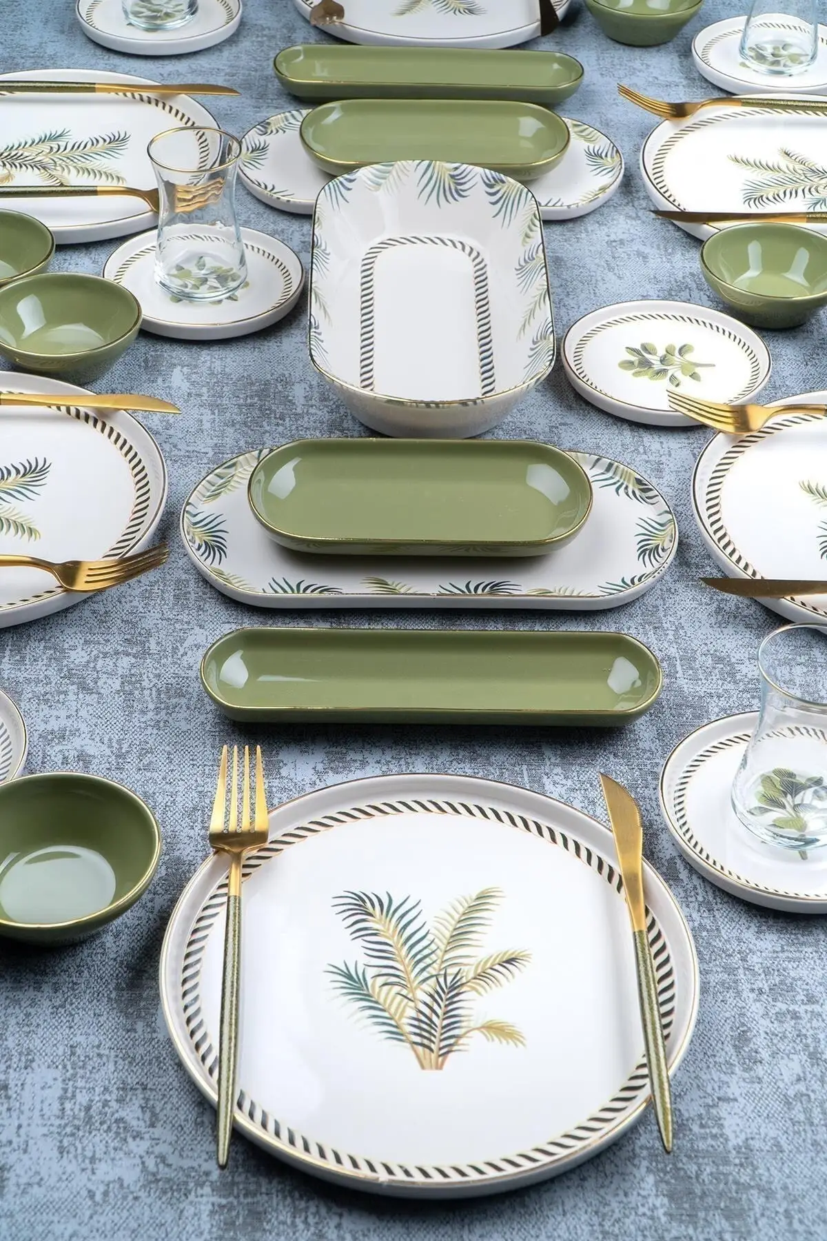 Porcelain Washable Dinnerware Set for 6 Persons 31 Pieces Green White Porcelain Breakfast Dinner Set