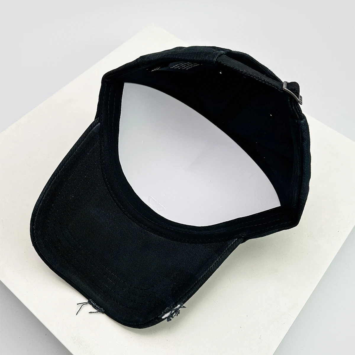 새로운 남여 깨진 스타일 산스크리트어 자수 야구 모자 다목적 미국 양산 위장 정점 모자 패션 개인