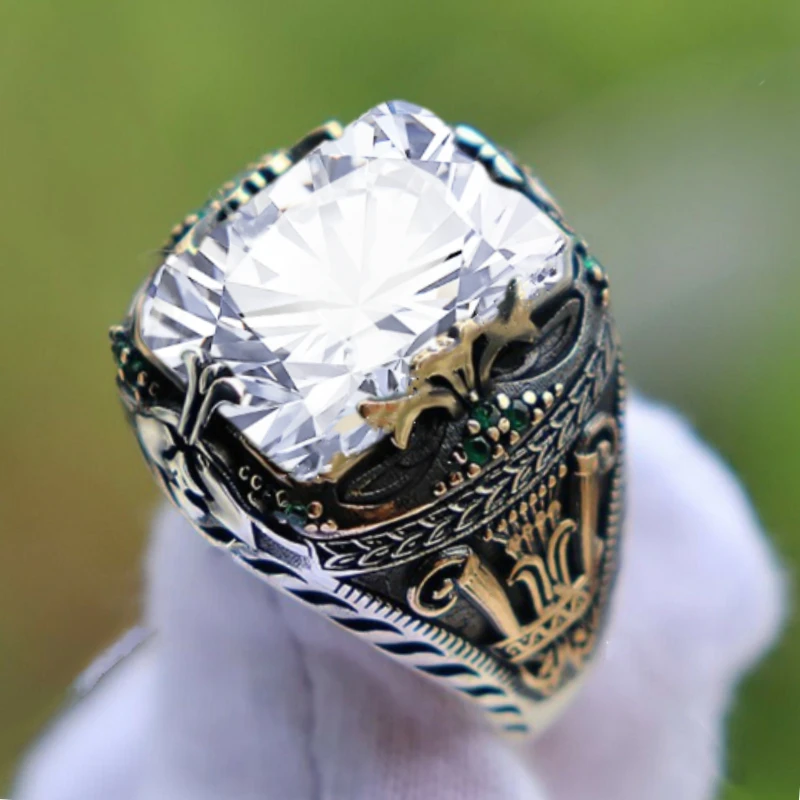 New Inlaid White Emerald Men's Luxury Ring Personality Retro Domineering Gemstone Ring To Attend The Banquet Party Jewelry