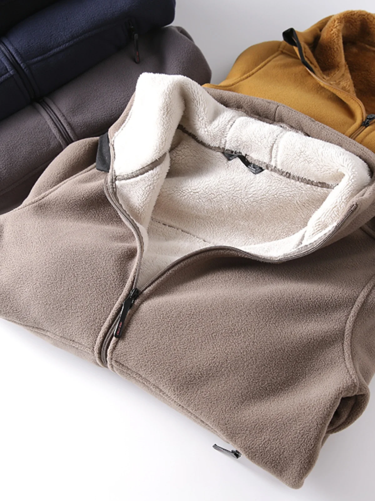 

Thiened Fce Outdoor Jaet Hooded Coat for Young Men Autumn Winter Stand Fit Long Sve Casual Sle Regular Length