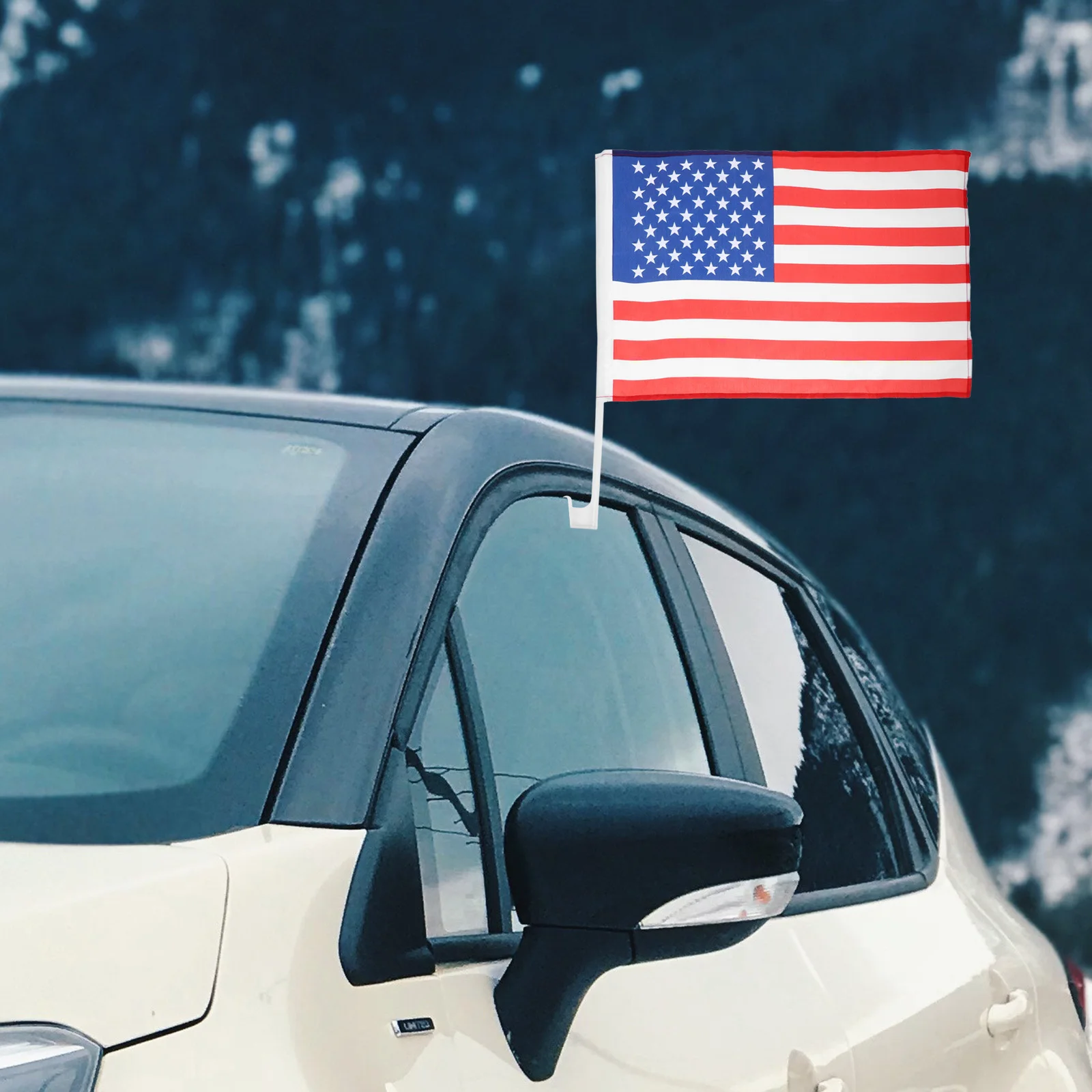 

4Pcs Car Window Clip American Flags for Vehicles High Visibility Durable Outdoor Decorative National Flag Window Clip on Flag