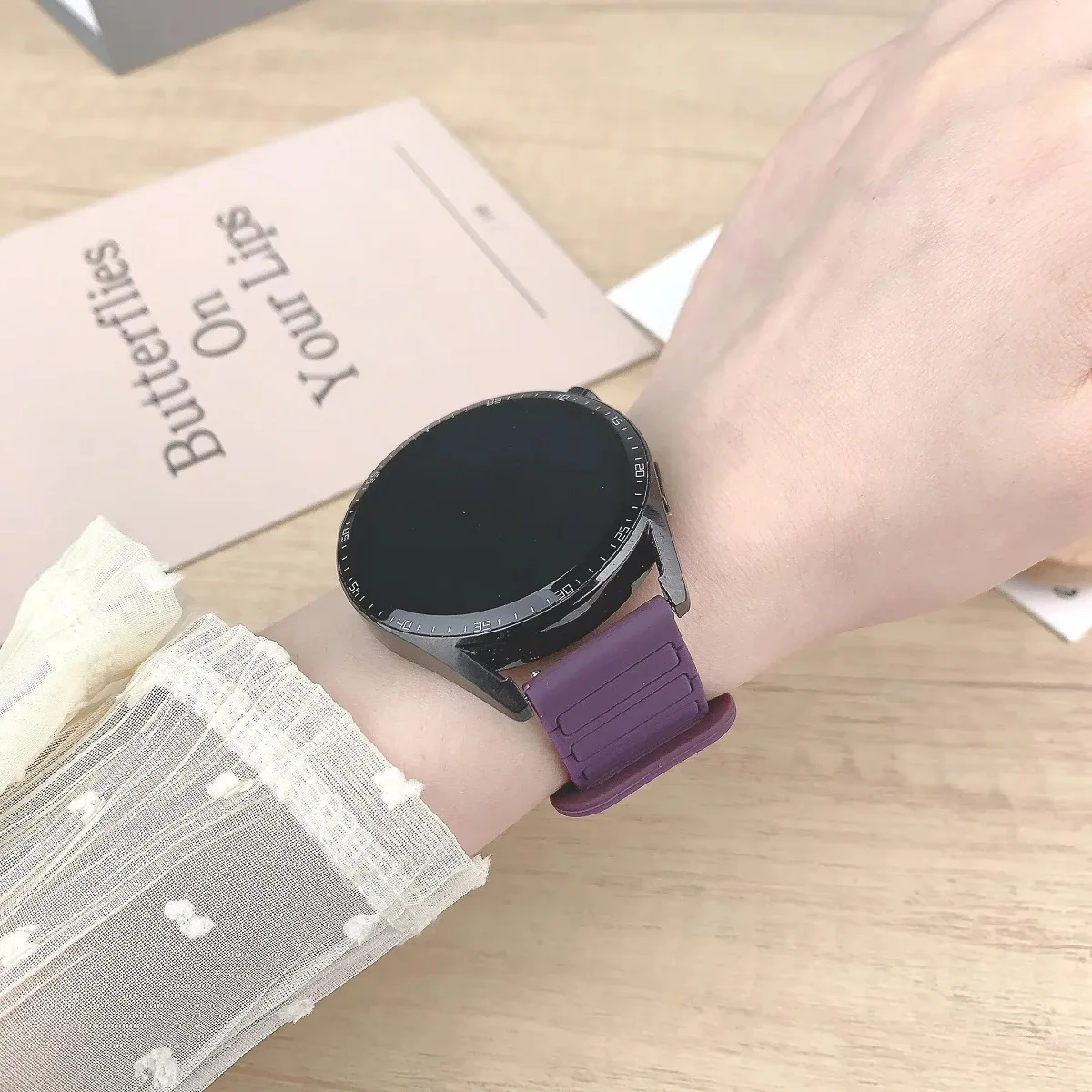 Ремешок с магнитной петлей для Samsung Galaxy watch 7 FE 6/5 pro/4/Classic, водонепроницаемый силиконовый браслет 20 мм 22 мм, ремешок huawei GT 3-4-5