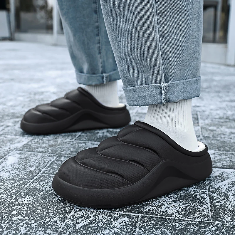 

Couple-style Cotton Slippers, Warm and Cozy Indoor Slippers with Added Insulation for Winter Use.