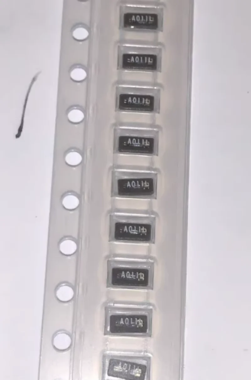 

100pcs FC-135 32.7680KA-A 32.768K 32.768KHZ 12.5PF 20PPM Passive chip crystal oscillator