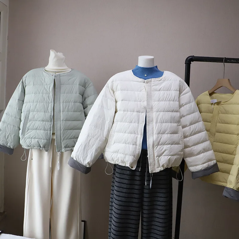 

Lightweight Short Puffer Jacket Women's round Neck Bone Frame Duck down Filling Fluffy Outerwear Korean Style Loose Fit