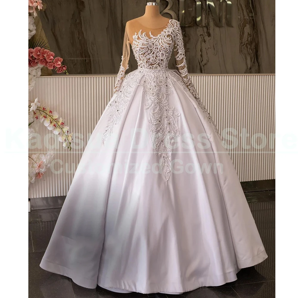 

Luxury White Wedding Dresses 2025 Fashion Appliques Beading A-Line Gowns Customized Long Sleeve O-Neck Formal Bridal Dress