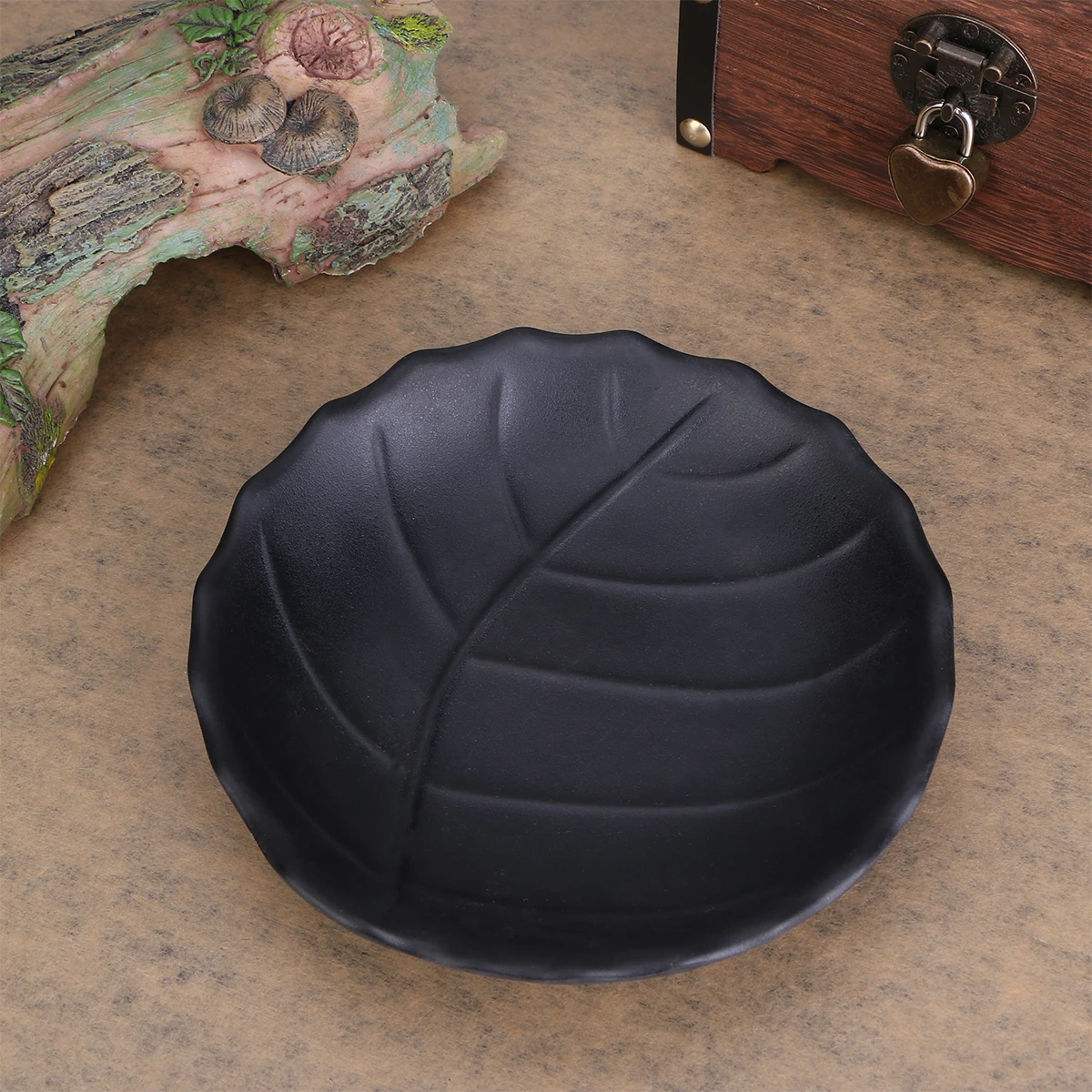 

Jewelry Plate Leaf Shape Storage Tray Black Display Accessories Fashionable Trinket Dish Holder Necklace Earring Ring ganizer