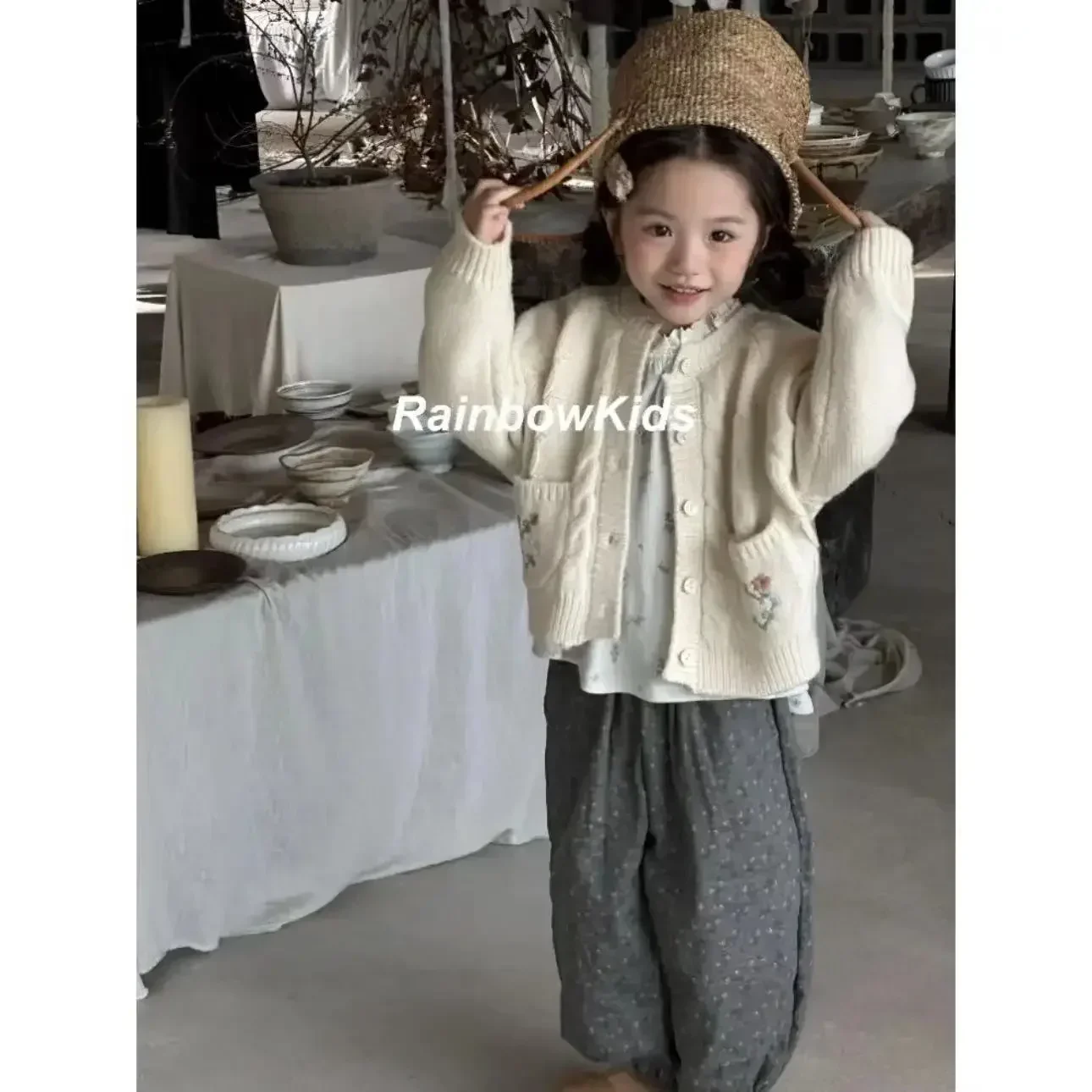 Childrens Clothing 2024 Autumn New Girls Fashion Korean Set Childrens Embroidered Knitted Cardigan Floral Pants