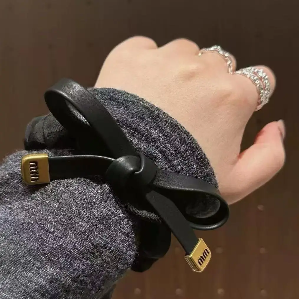 Nueva horquilla de moda retro clásica de diseñador de lujo negro de alta calidad para mujer accesorio para el cabello premium de otoño e invierno