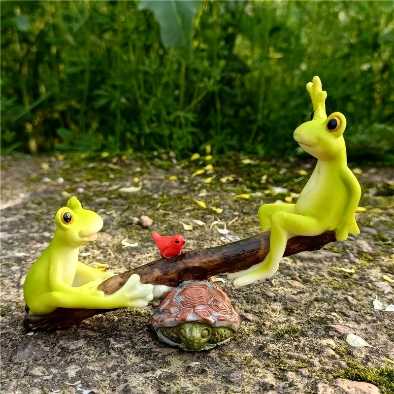Cute Seesaw Frog Miniature Playground Frog Couple Figurine Fairy Garden Ornament Micro Landscape Decor Gift Craft Accessories