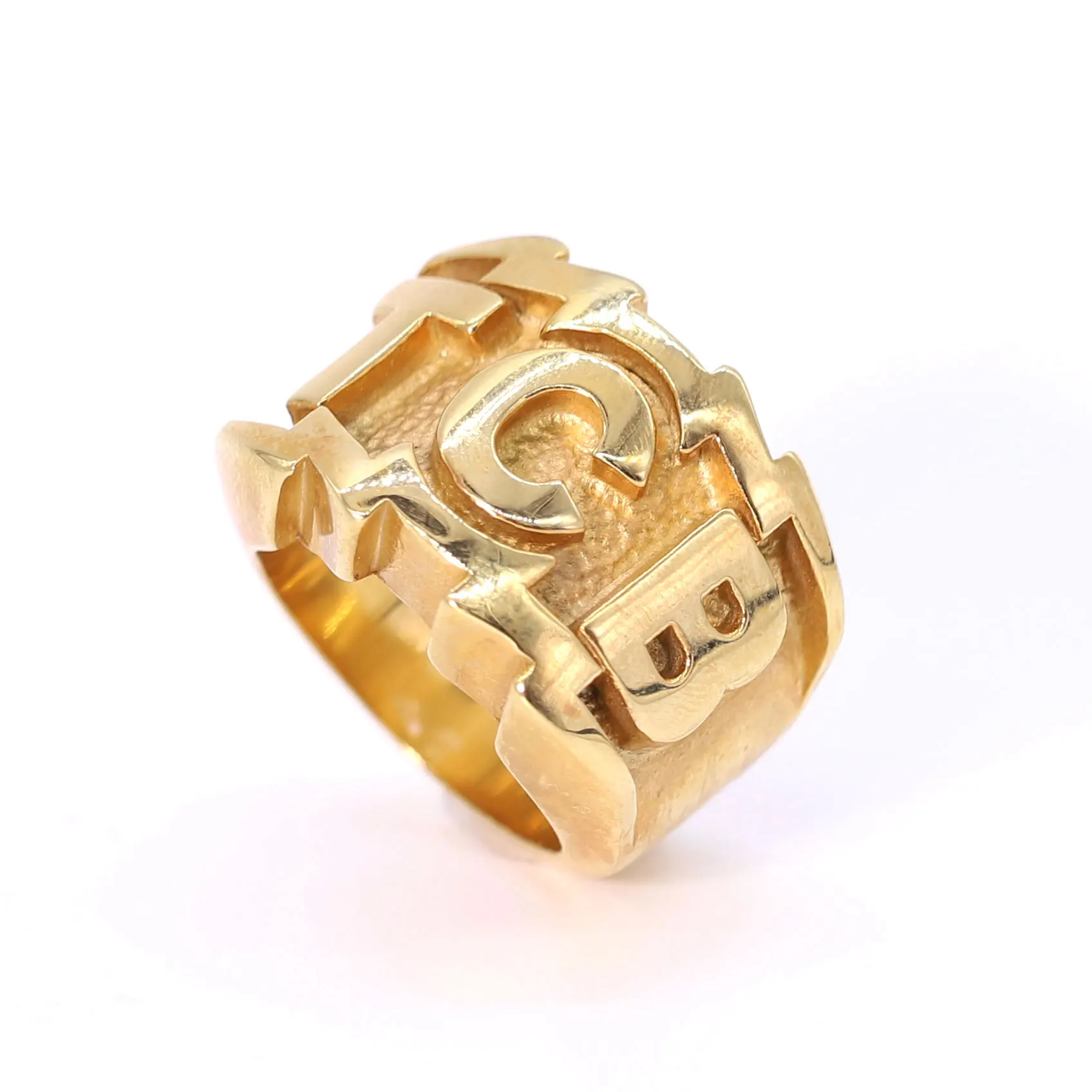 

Factory Outlet Classic Design Big Letter Gold Stainless Steel Rings Classic Style Rings for Men and Women