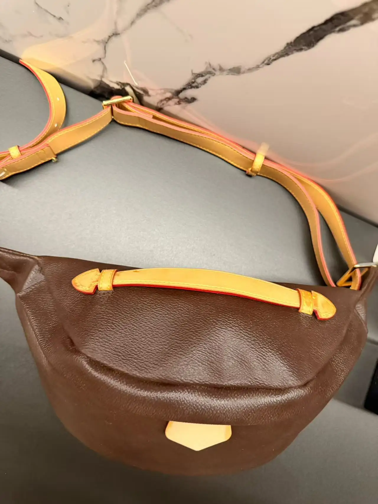 حزمة خصر فاخرة جديدة مع شعار المرأة متعددة الوظائف فاني حزم العلامة التجارية الأصلية حقيبة كتف كروسبودي مع حقيبة يد حزام الاتجاه