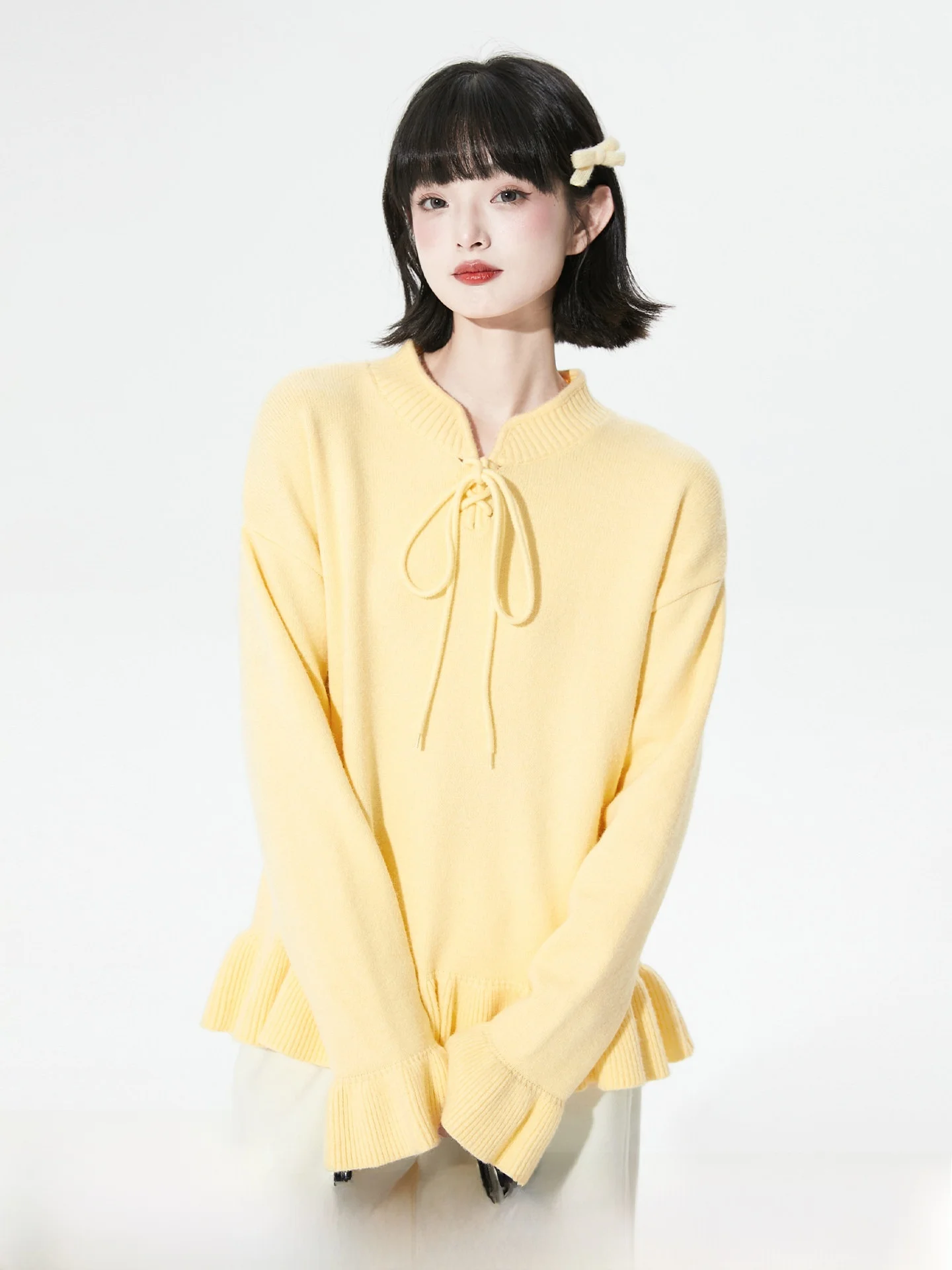 

Вязаный свитер Sweet Style для женщин, зимний, с круглым вырезом, декорированный, с завязками по низу, отделкой из искусственного меха, длинными рукавами