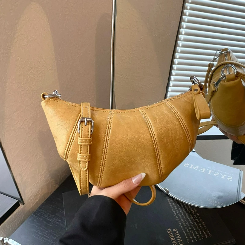 Trendy Hot Sale New Arrival Women Small Crossbody Bags Niche Cow Horn Bag Fashion Underarm Single Shoulder Crossbody Bag