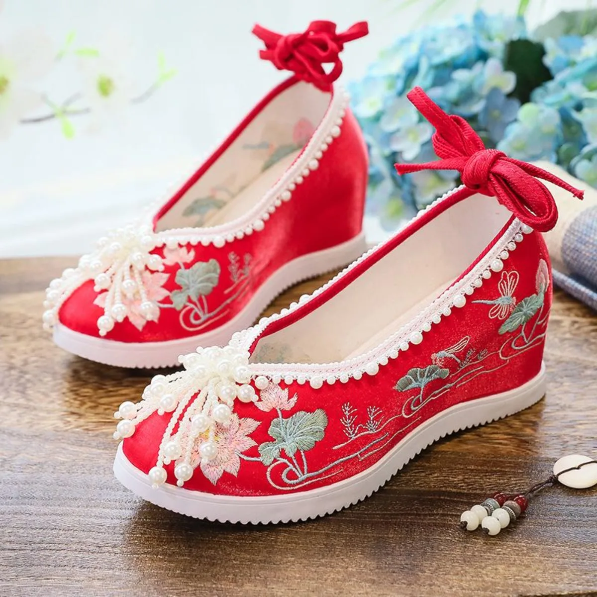 Women Hanfu Shoes Height Increase Embroidered Ancient Style Chinese Dance Cloth Shoes Hanfu Match Beaded Shoes