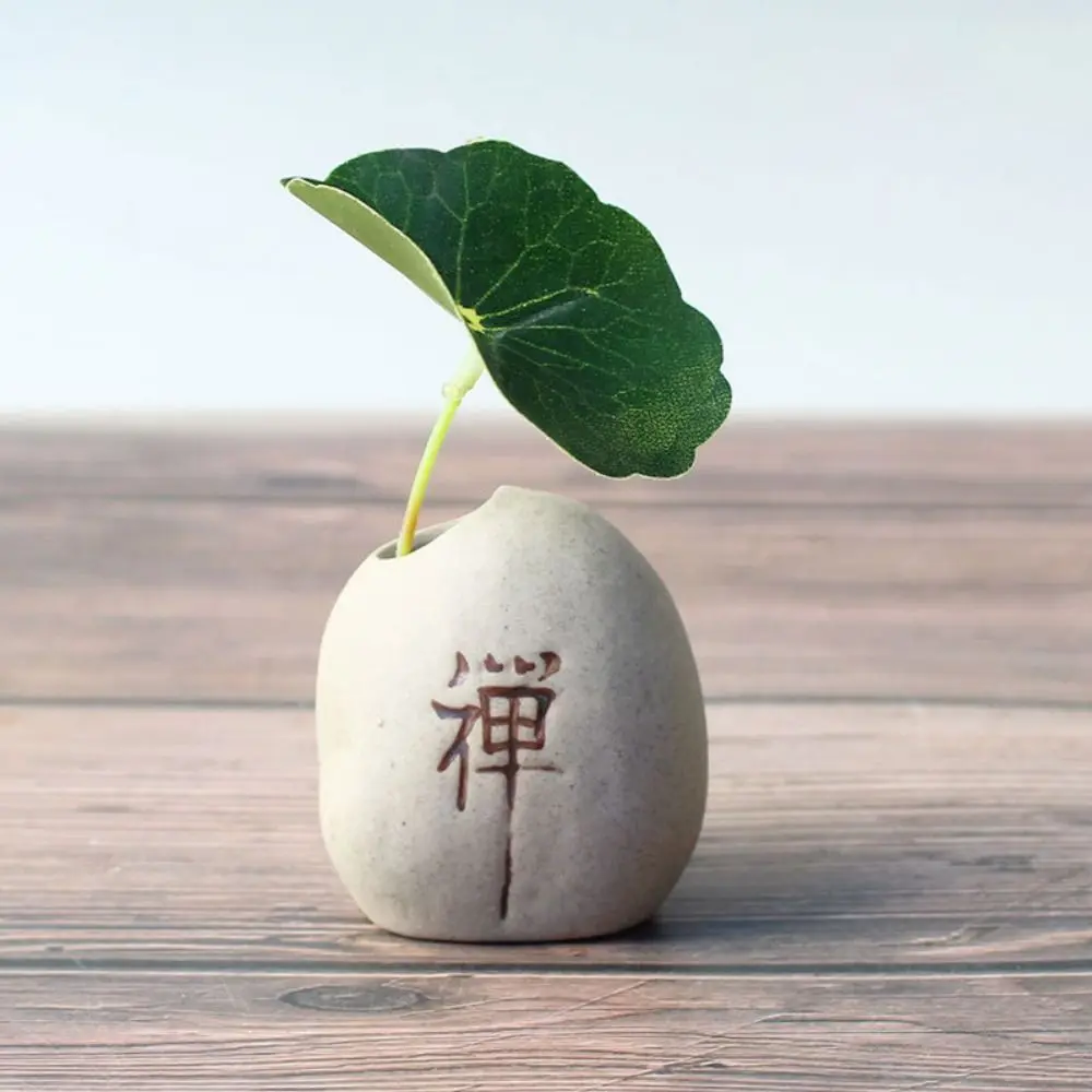 

Japanese Style Rough Stone Shape Vase Ceramic Mini Ceramic Zen Hydroponic Vase Handmade Desktop Small Vase Tea Table