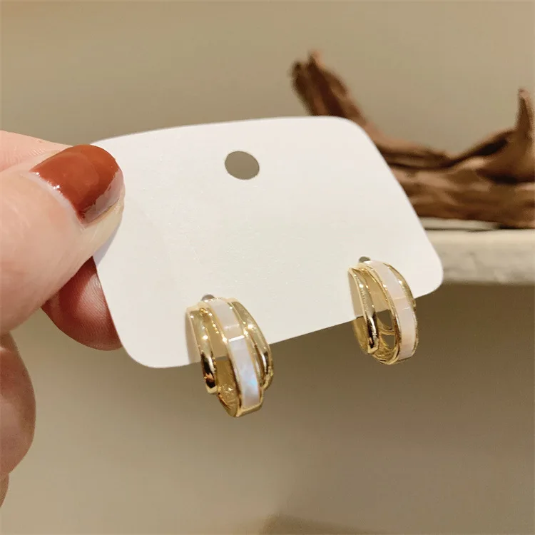 Irregular Geometry Stud Earrings for Women Enamel Oil Metal Leaf C-Shape Earrings Elegant Party Korean Jewelry