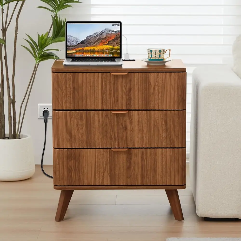 

Прикроватная тумбочка в стиле Mid-Century Modern с зарядной станцией, отделка под орех, для спальни или гостиной