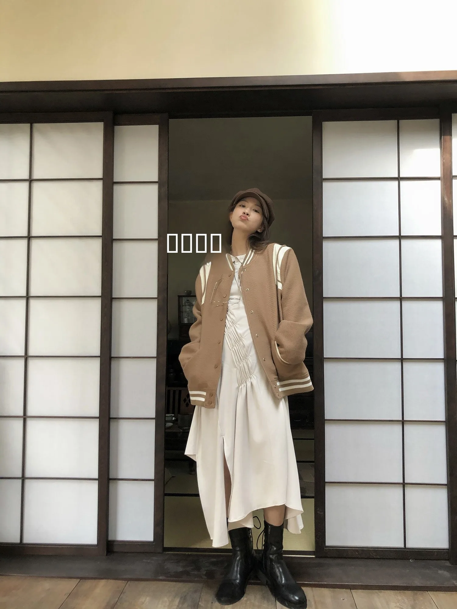 レトロアメリカンスタイルショルダーパッチワークレザーウールベースボールジャケットレディースショートアウターファッショナブルエレガント