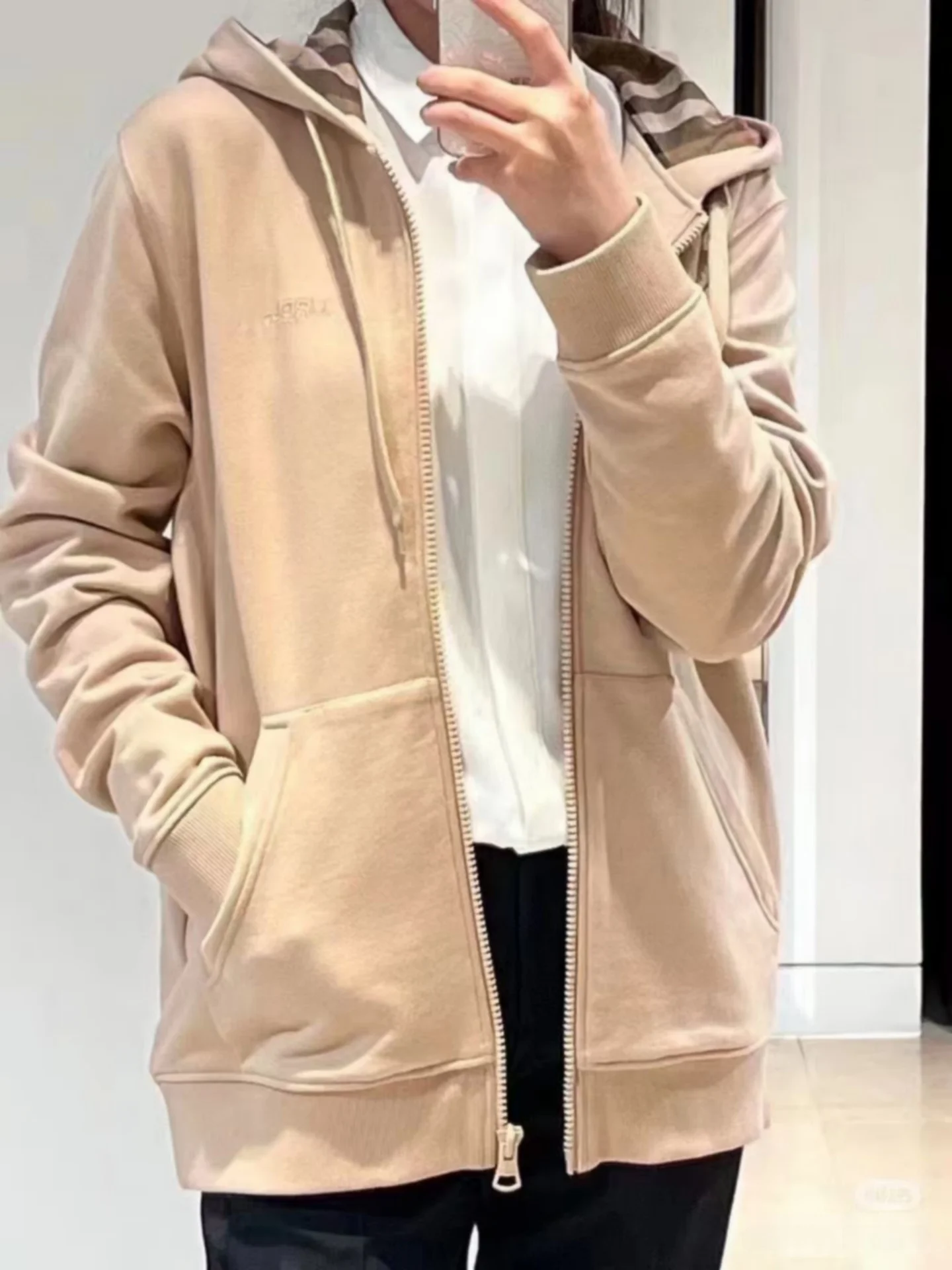 

Органическая хлопковая толстовка с капюшоном и вышитым логотипом, модная, удобная, осенне-зимняя новинка для женщин