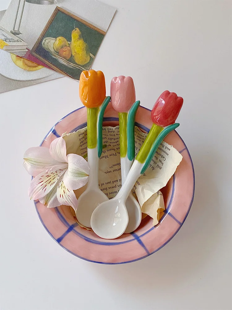 

Ins Popular Ceramic Spoons Handpainted Coffee Mixing Spoon Cute Cartoon Tulips Glazed 6 Colors 13.5cm Length