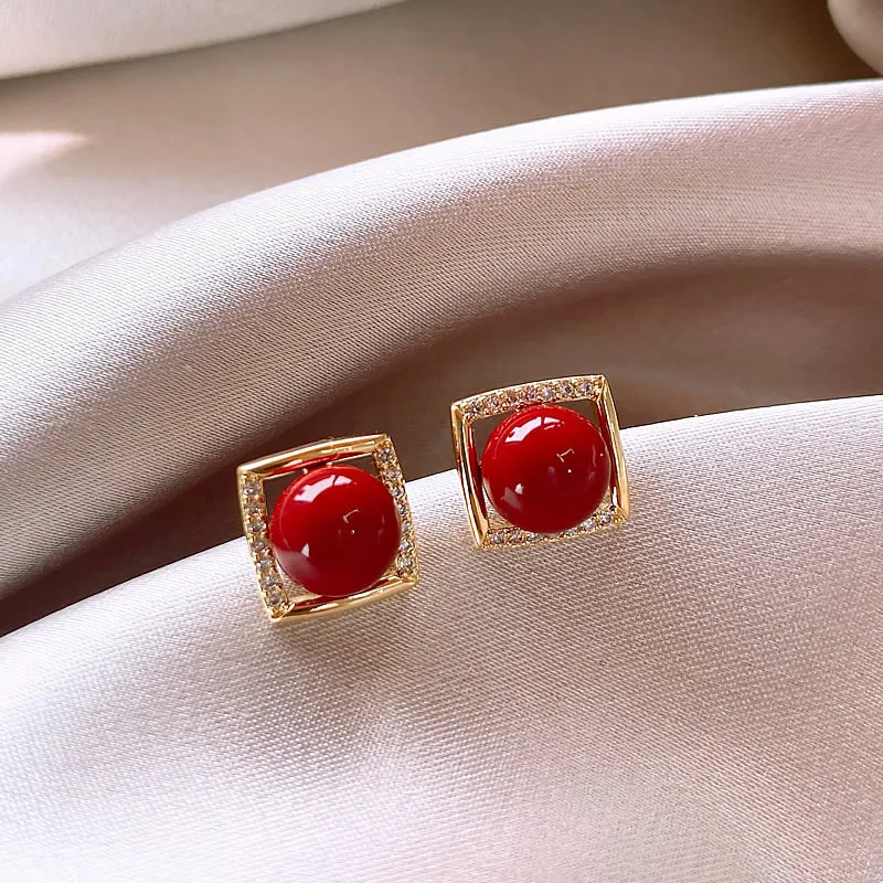 

Korean Exquisite Red Crystal Stud Earrings For Women Fashion Elegant Wedding Proposal Geometric Earrings Metal Jewelry Gifts