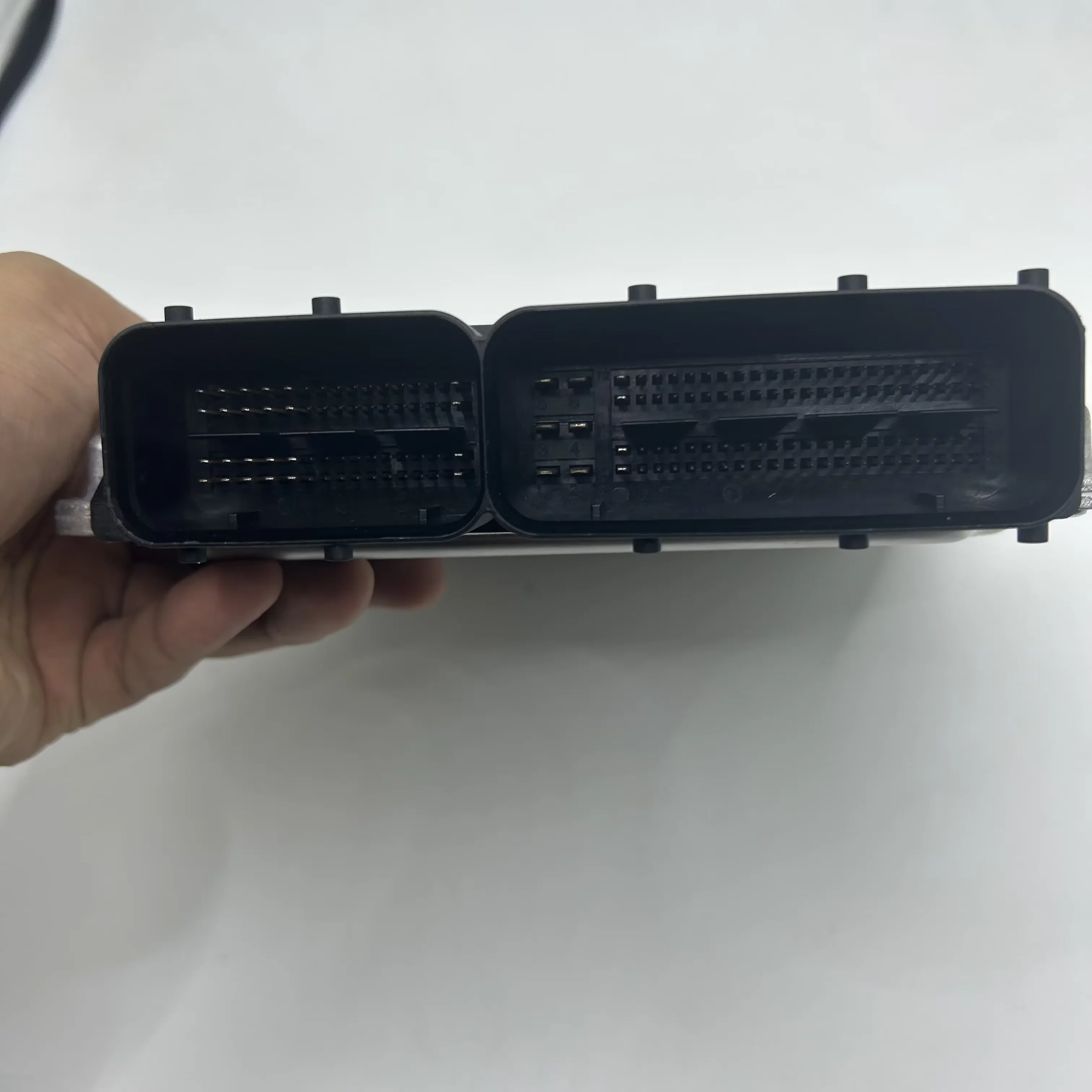 high quality 0281020057  0281 020 057 504088027  ECU Engine Computer Board Electronic Control Unit for Bosch