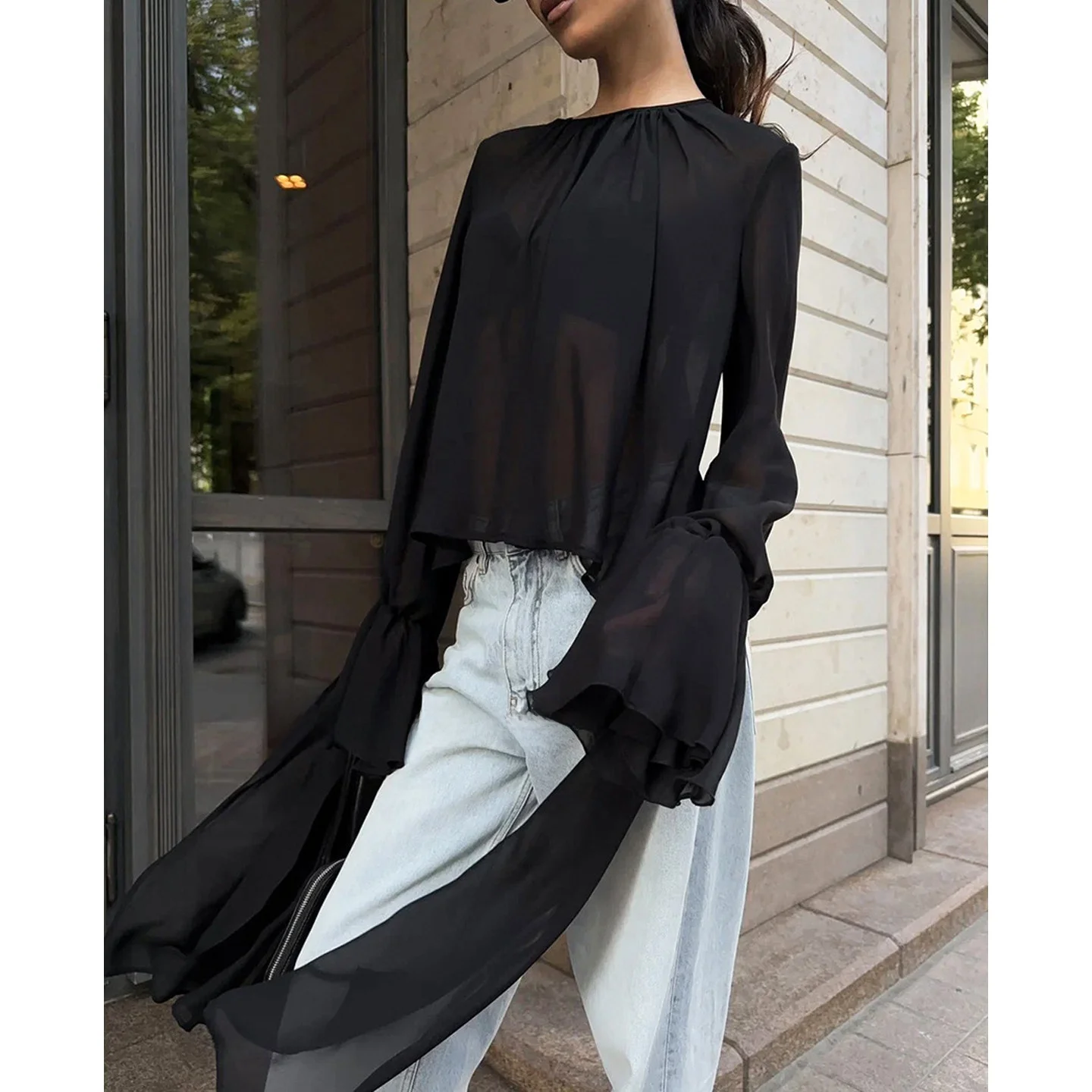 

Шифоновая блузка с асимметричными кружевными рукавами в европейском стиле, свободного кроя, с длинными рукавами, круглым вырезом, для повседневной носки, без карманов