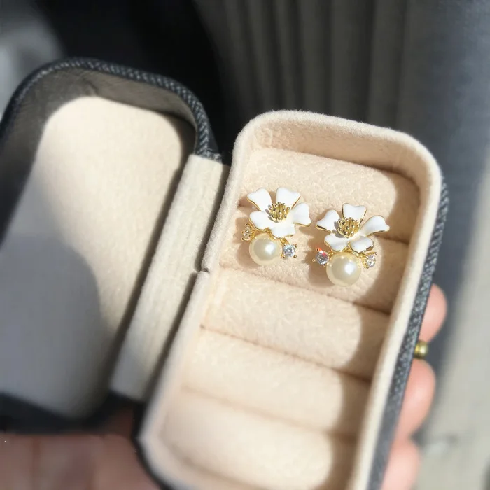 

Romantic White Flower Earrings – Pearl & Crystal Accents