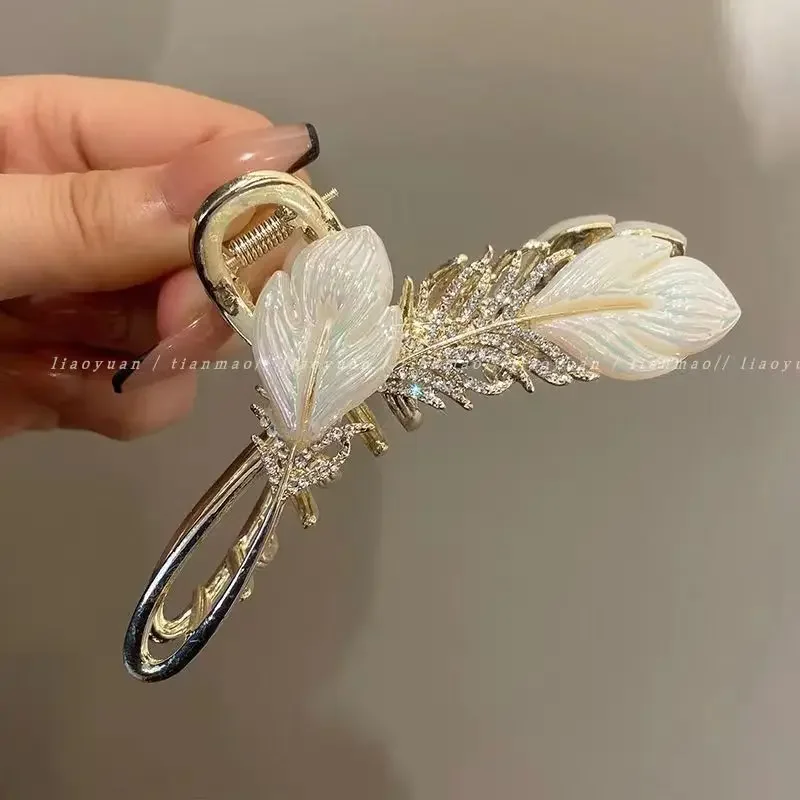 New Falling Feather Grab Clip Vintage Headdress Fairy Hairpin Retro Shark Clip Hair Clips for Women Trendy Claw Clips for Hair