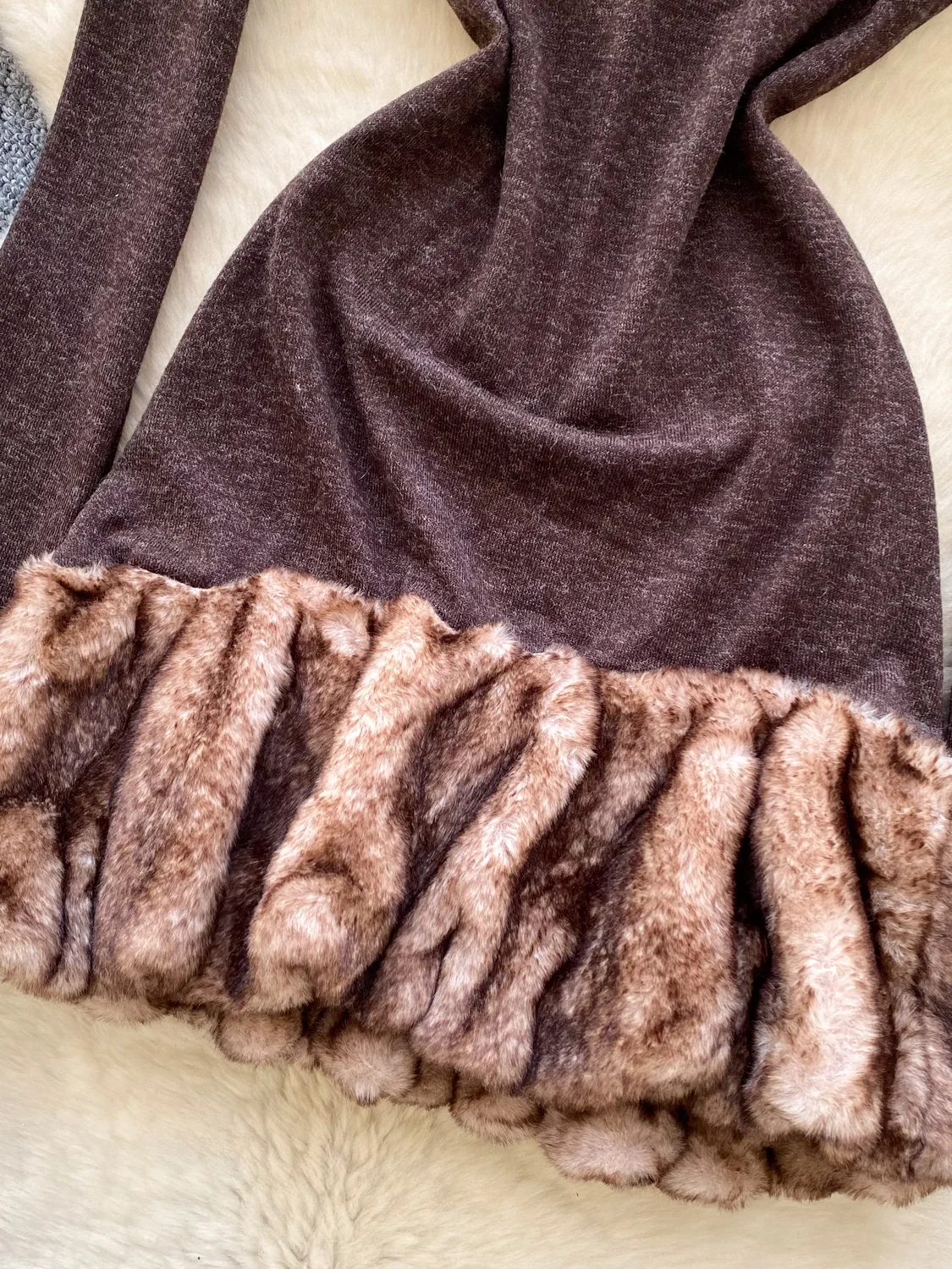 Vestido Retro de Manga Longa com Decote em V e Design de Corte em Camadas para Mulheres, Saia Curta em A com Cintura Alta par...