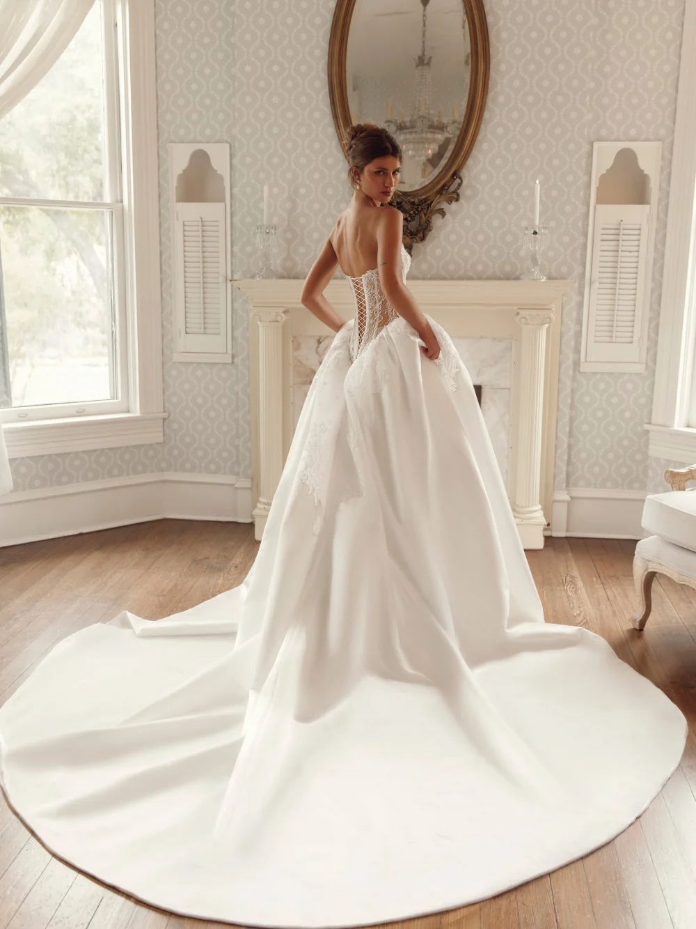 Shinny Pearls Detachable Sleeve Wedding Dress Glamorous Deep V Lace Appliques Bridal Gown Customized Satin Dresses For Bride