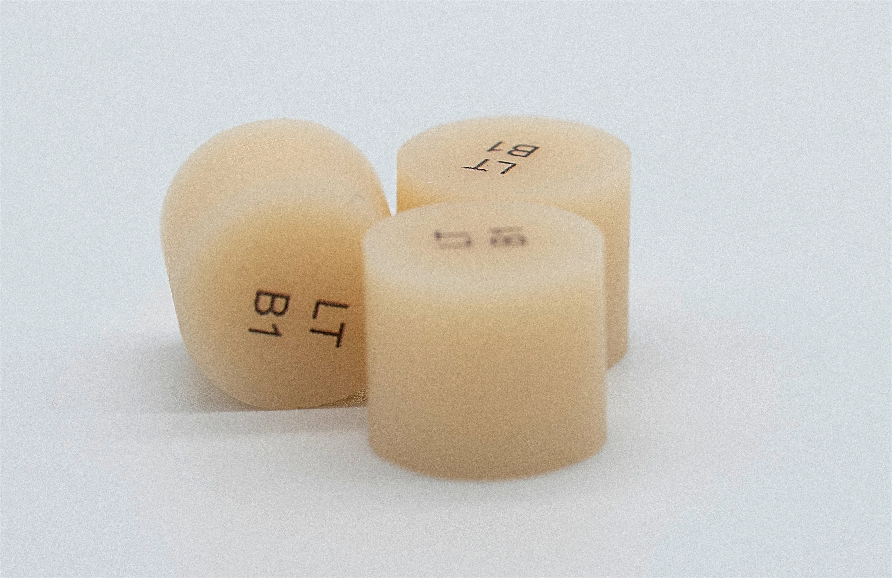 

Dental Press Ingots Lithium Disilicate Block For Dental Veneers Immediate Aesthetic Restoration