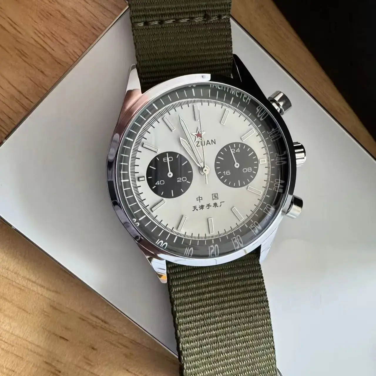 Men's Popular Quartz Watch Full Function Timer - Stylish Timepiece for Fashion And Function